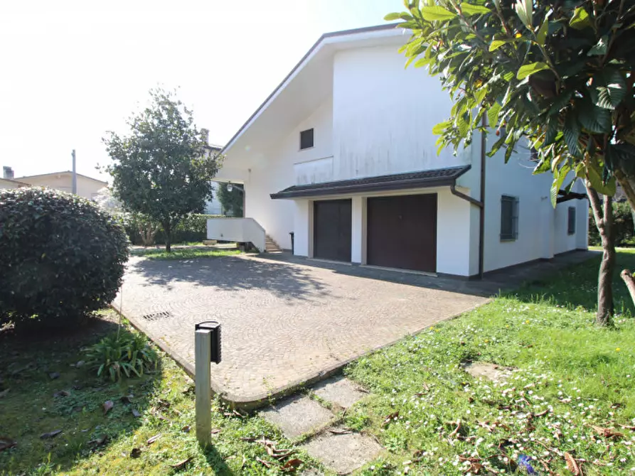 Immagine 19 di Villa in vendita  in Via Santa Monica a Albignasego