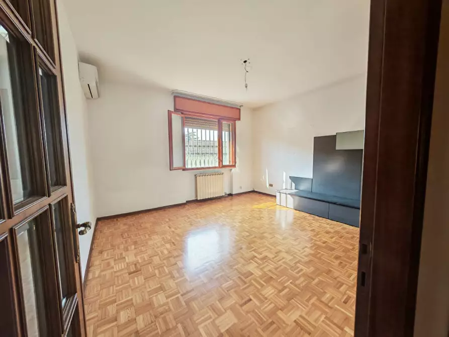 Immagine 18 di Villetta a schiera in vendita  a Ceregnano