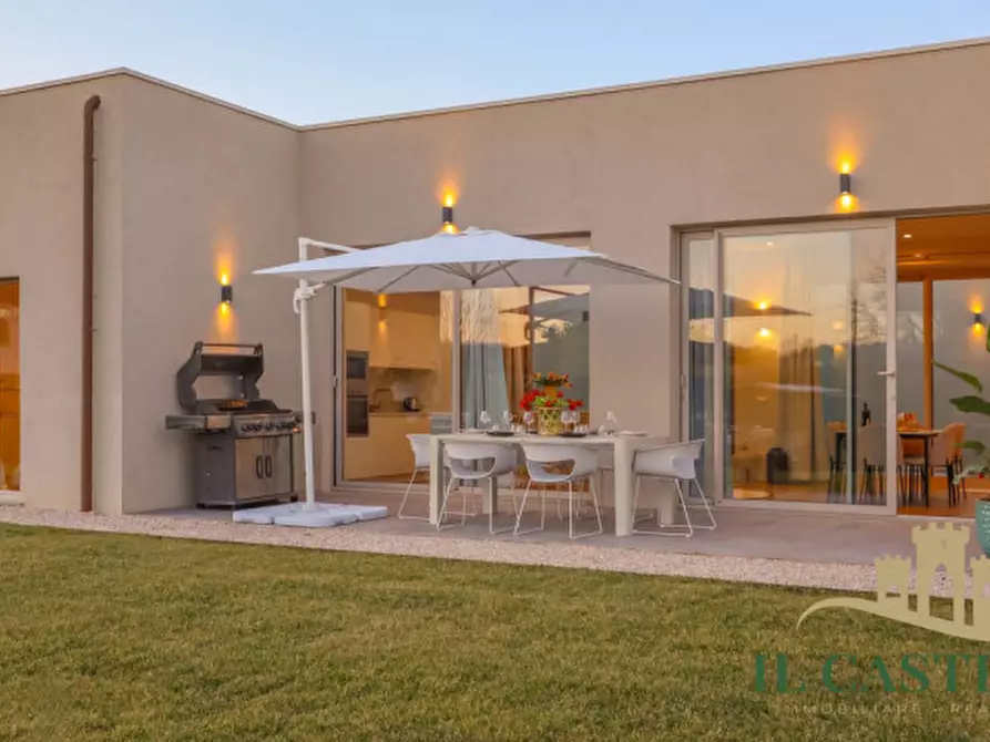 Immagine 1 di Villa in vendita  in Via bagnolo a Castiglione Del Lago