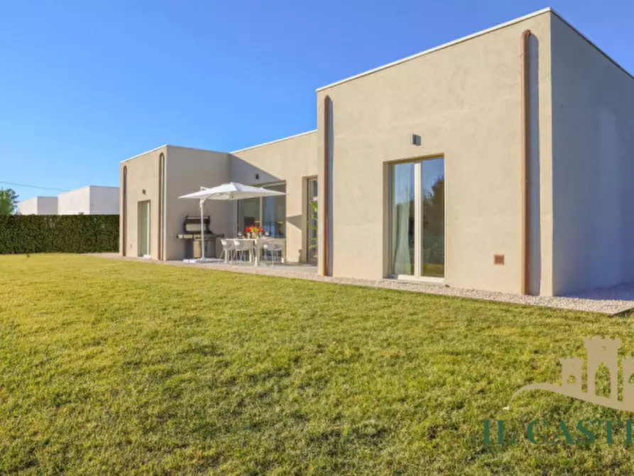 Immagine 12 di Villa in vendita  in Via bagnolo a Castiglione Del Lago