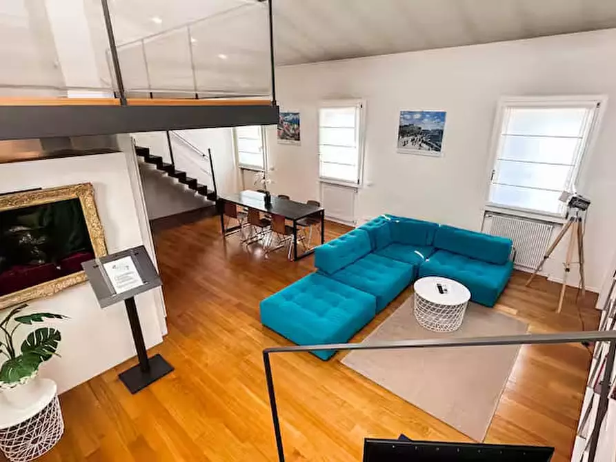 Immagine 3 di Loft/Open space in vendita  in Via degli Zabarella a Padova