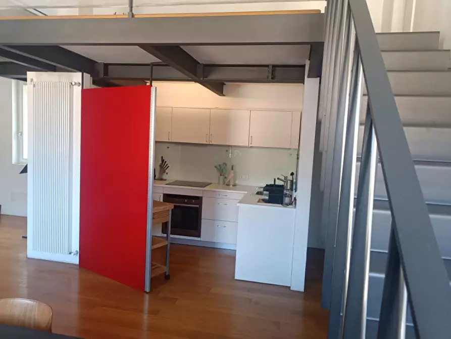 Immagine 7 di Loft/Open space in vendita  in Via degli Zabarella a Padova