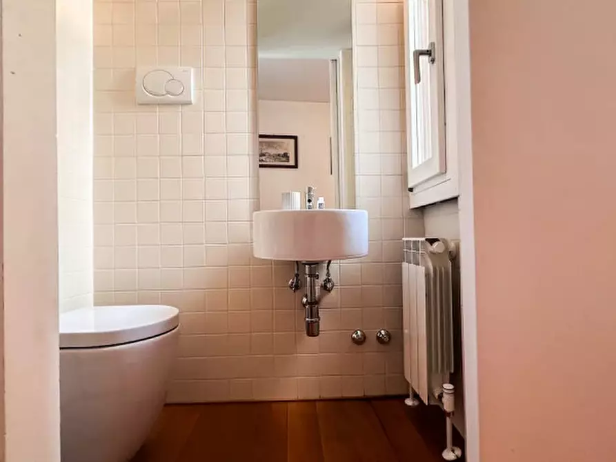 Immagine 7 di Loft/Open space in vendita  in Via degli Zabarella a Padova