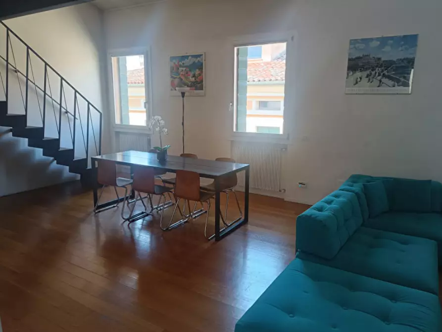 Immagine 9 di Loft/Open space in vendita  in Via degli Zabarella a Padova