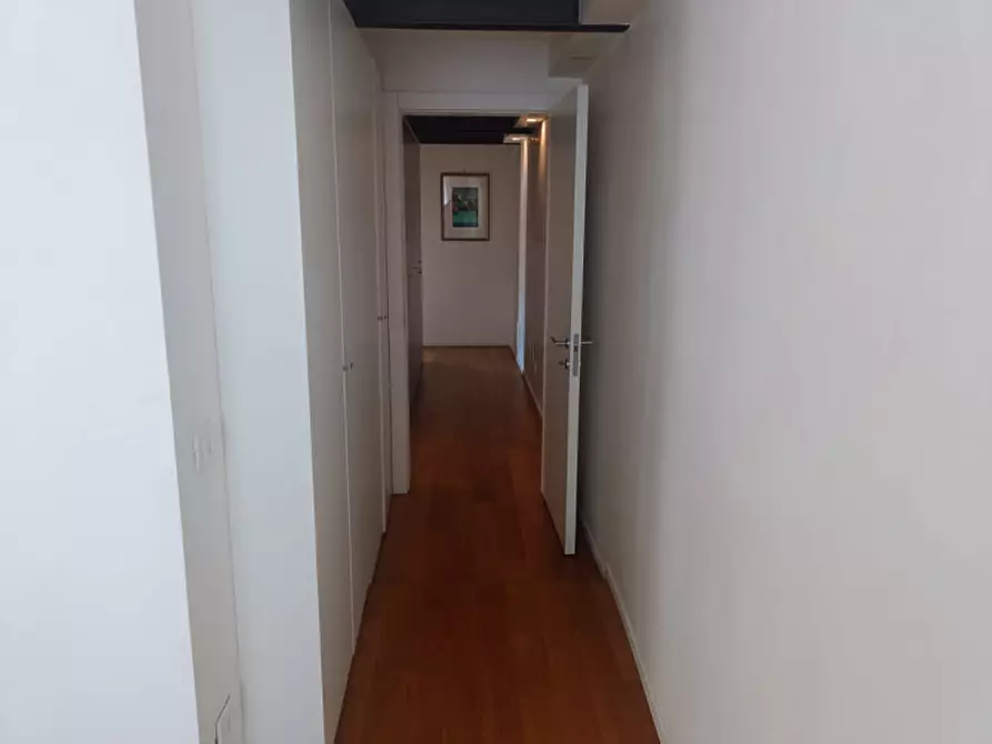 Immagine 20 di Loft/Open space in vendita  in Via degli Zabarella a Padova