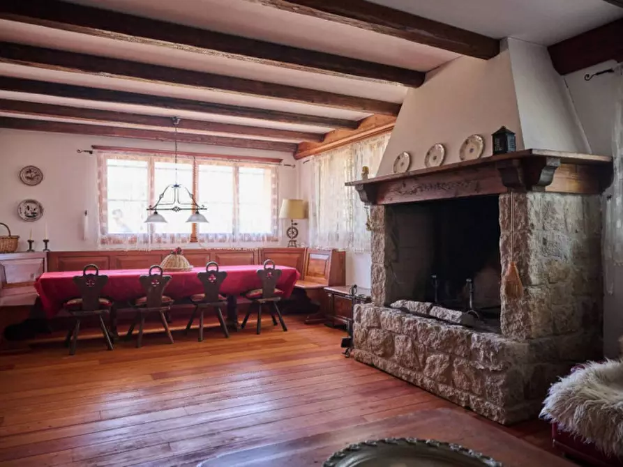 Immagine 1 di Villa in vendita  in via molare a Teolo