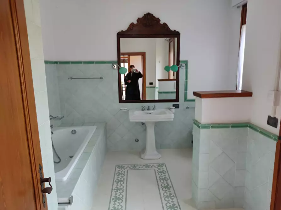 Immagine 11 di Villa in vendita  in via molare a Teolo