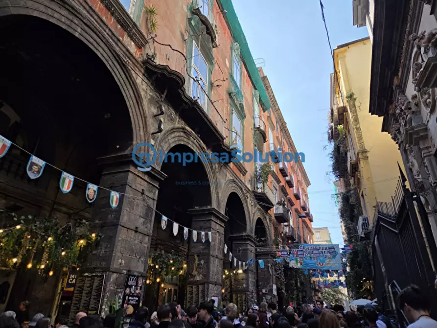 Immagine 2 di Bed & Breakfast in vendita  in Vico Purgatorio Ad Arco a Napoli