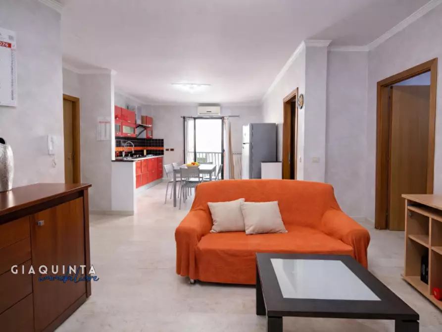 Immagine 1 di Appartamento in vendita  in Via Teocrito n. 21 a Palagonia