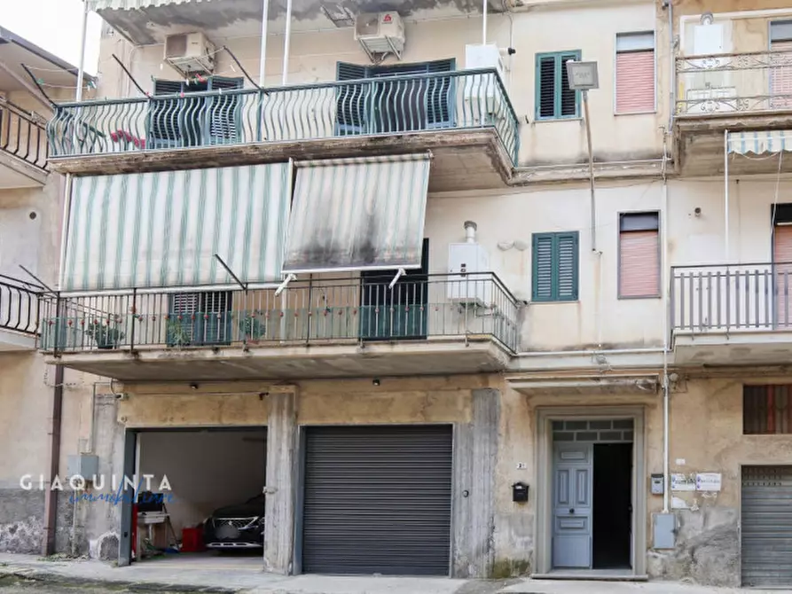 Immagine 2 di Appartamento in vendita  in Via Teocrito n. 21 a Palagonia