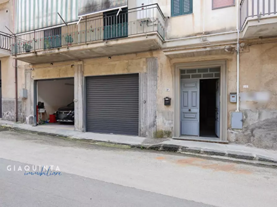 Immagine 14 di Appartamento in vendita  in Via Teocrito n. 21 a Palagonia