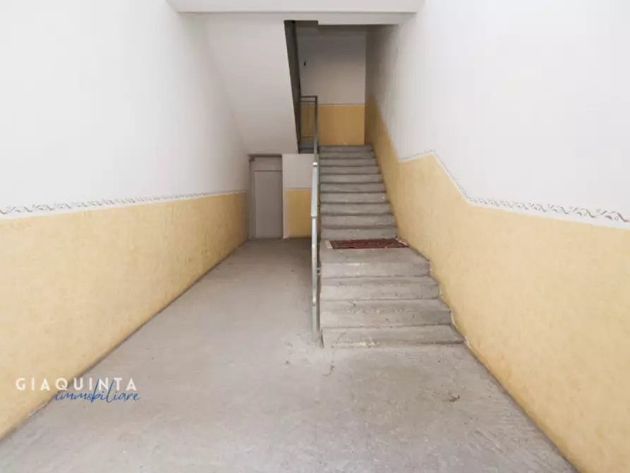 Immagine 15 di Appartamento in vendita  in Via Teocrito n. 21 a Palagonia