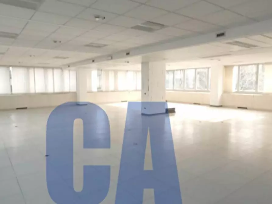 Immagine 1 di Ufficio in affitto  in VIA BUGATTI ETTORE a Milano