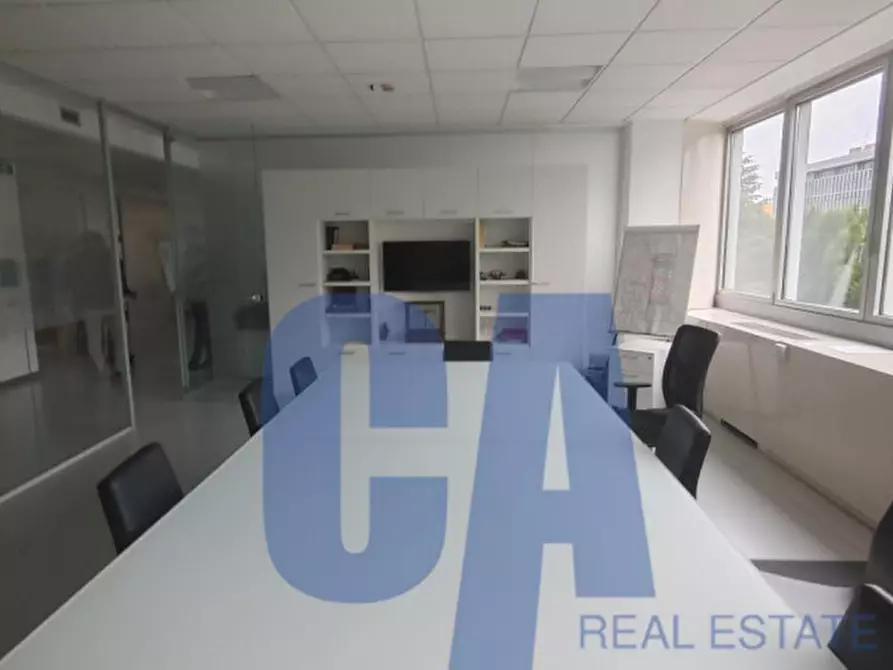 Immagine 16 di Ufficio in affitto  in VIA BUGATTI ETTORE a Milano