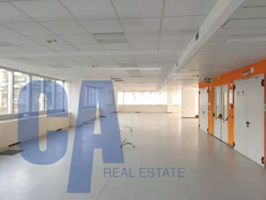 Immagine 3 di Ufficio in affitto  in VIA BUGATTI ETTORE a Milano