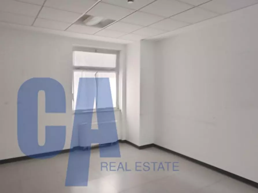 Immagine 11 di Ufficio in affitto  in VIA BUGATTI ETTORE a Milano