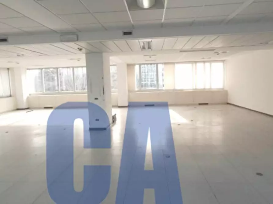 Immagine 8 di Ufficio in affitto  in VIA BUGATTI ETTORE a Milano