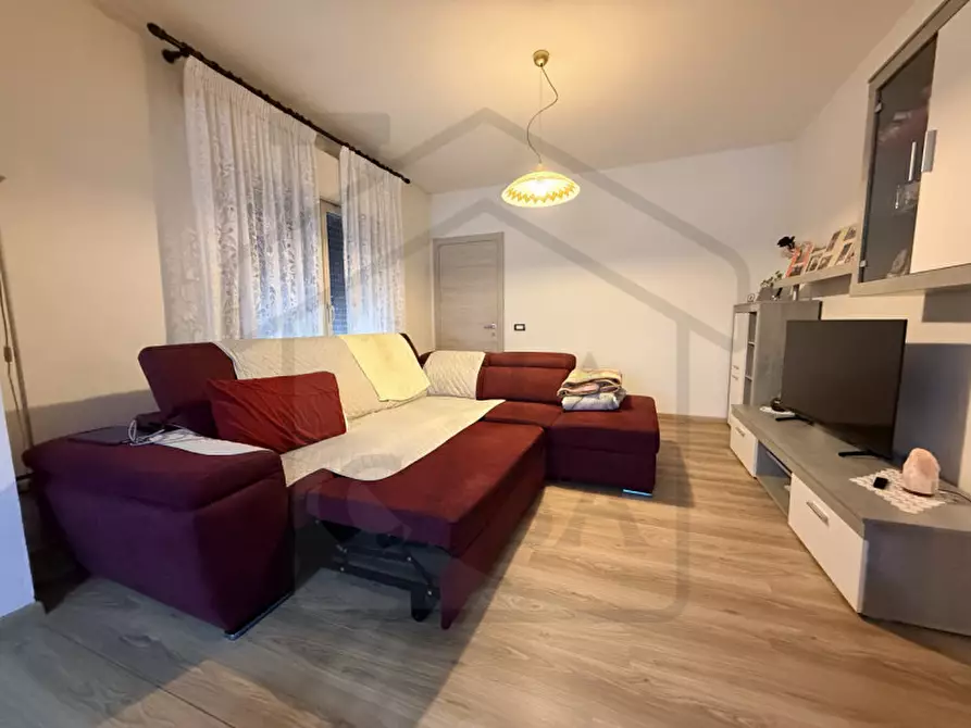 Immagine 1 di Casa trifamiliare in vendita  in Via Isonzo a Montegrotto Terme