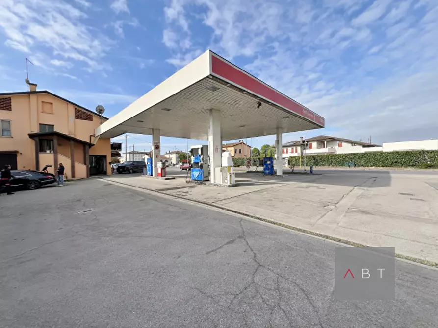 Immagine 3 di Attività commerciale in vendita  a Villa Del Conte