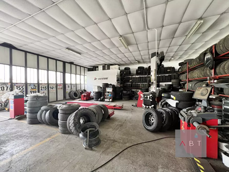 Immagine 13 di Attività commerciale in vendita  a Villa Del Conte