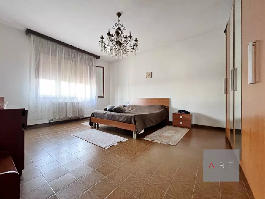 Immagine 27 di Attività commerciale in vendita  a Villa Del Conte