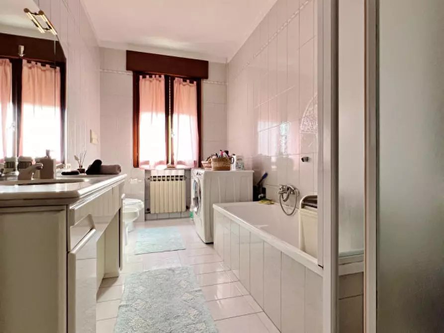 Immagine 31 di Attività commerciale in vendita  a Villa Del Conte