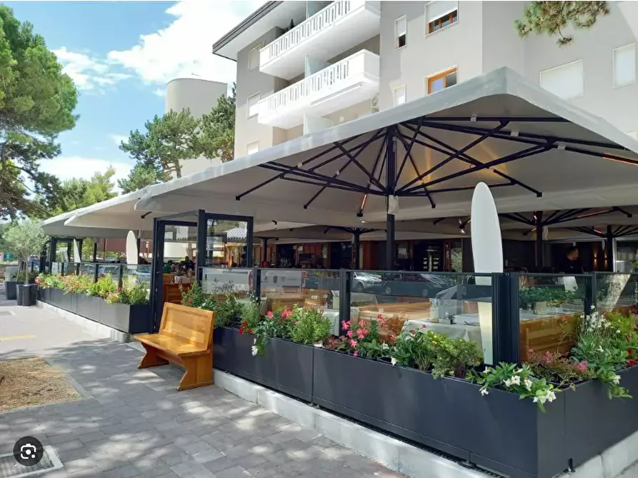 Immagine 2 di Attività commerciale in vendita  a Rubano