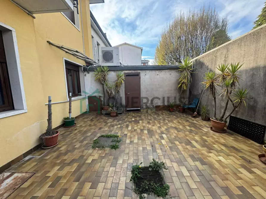 Immagine 9 di Casa bifamiliare in vendita  in VIA STRA` a Colognola Ai Colli