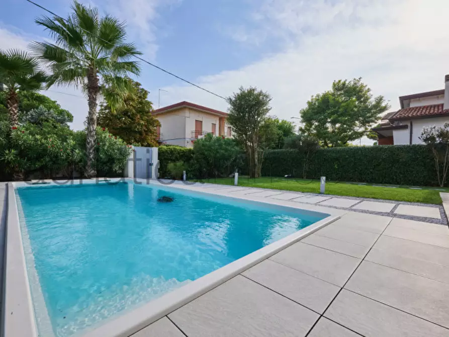 Immagine 4 di Casa indipendente in vendita  a Jesolo