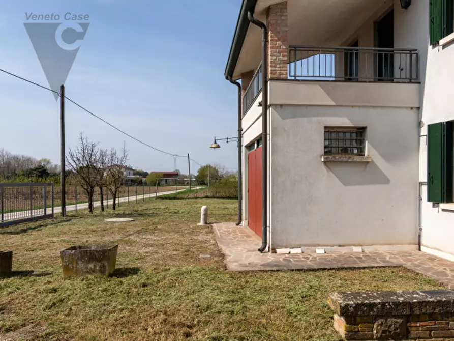 Immagine 34 di Casa bifamiliare in vendita  a Ponte San Nicolò