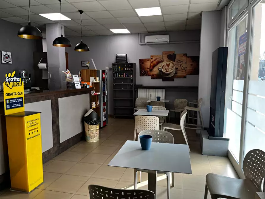 Immagine 2 di Attività commerciale in vendita  in Corso Valentino    182 a Casale Monferrato