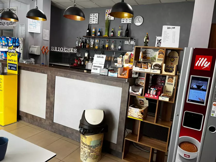 Immagine 3 di Attività commerciale in vendita  in Corso Valentino    182 a Casale Monferrato