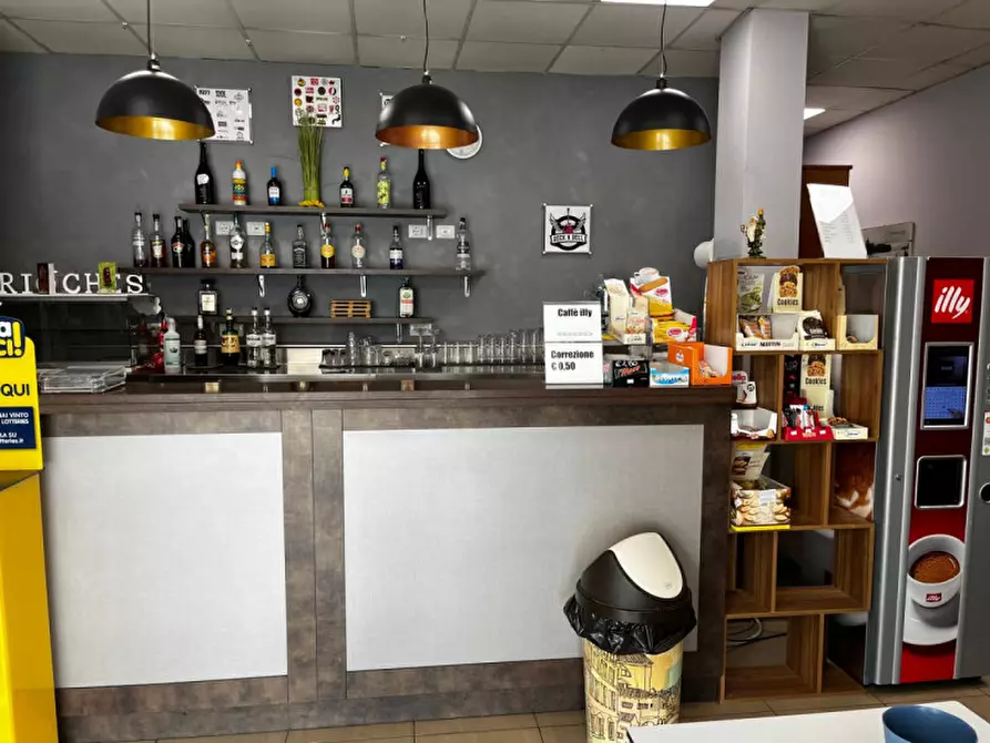 Immagine 4 di Attività commerciale in vendita  in Corso Valentino    182 a Casale Monferrato