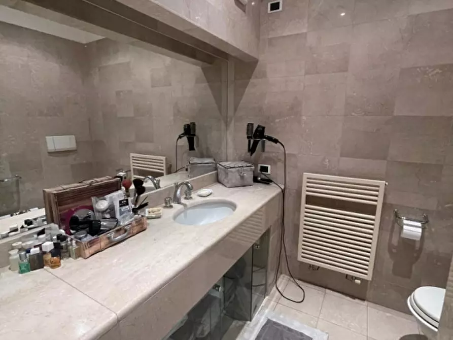 Immagine 37 di Appartamento in vendita  in STRADA VECCHIA DI PIETRALACROCE 70 H a Ancona