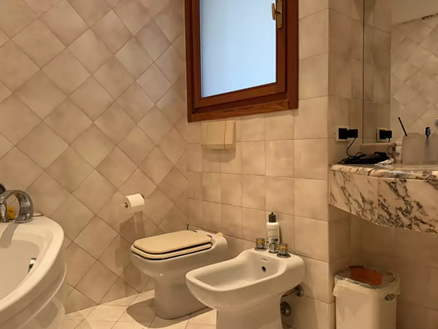 Immagine 40 di Appartamento in vendita  in STRADA VECCHIA DI PIETRALACROCE 70 H a Ancona