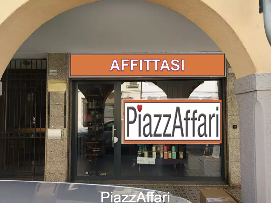 Immagine 1 di Negozio in affitto  in Piove di Sacco - Centro a Piove Di Sacco