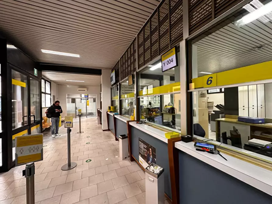Immagine 1 di Ufficio in vendita  in via Pizzardi a Bologna