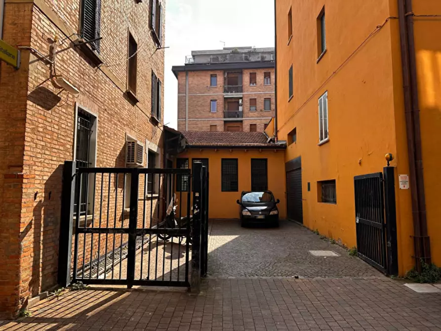 Immagine 7 di Ufficio in vendita  in via Pizzardi a Bologna