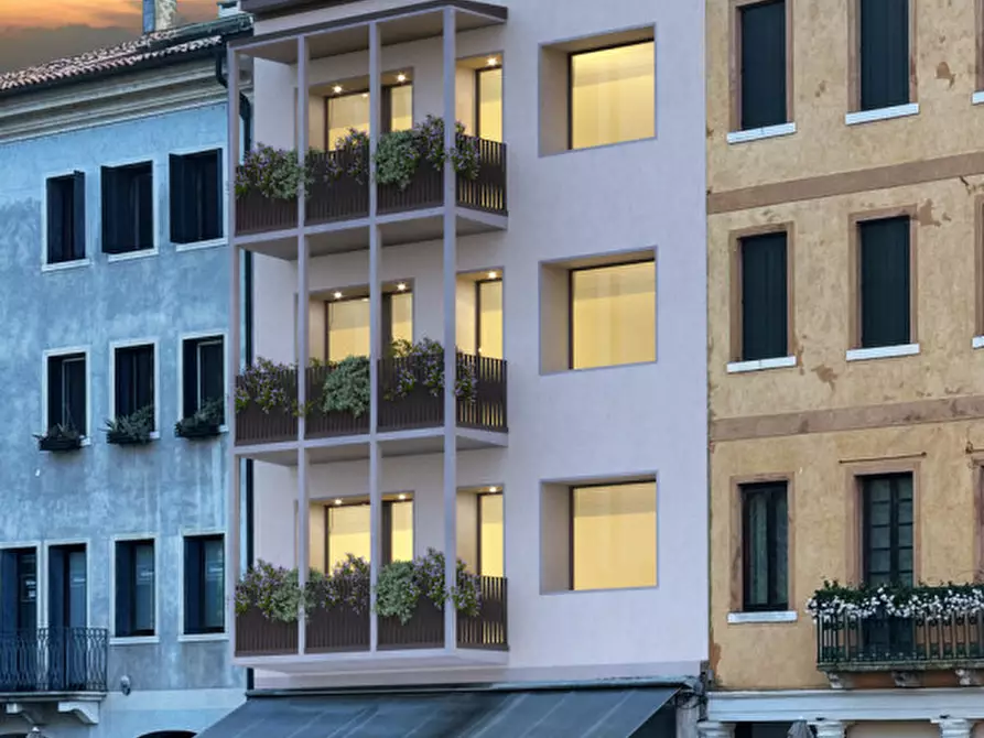 Immagine 4 di Ufficio in vendita  in Corso Ventinove Aprile a Castelfranco Veneto