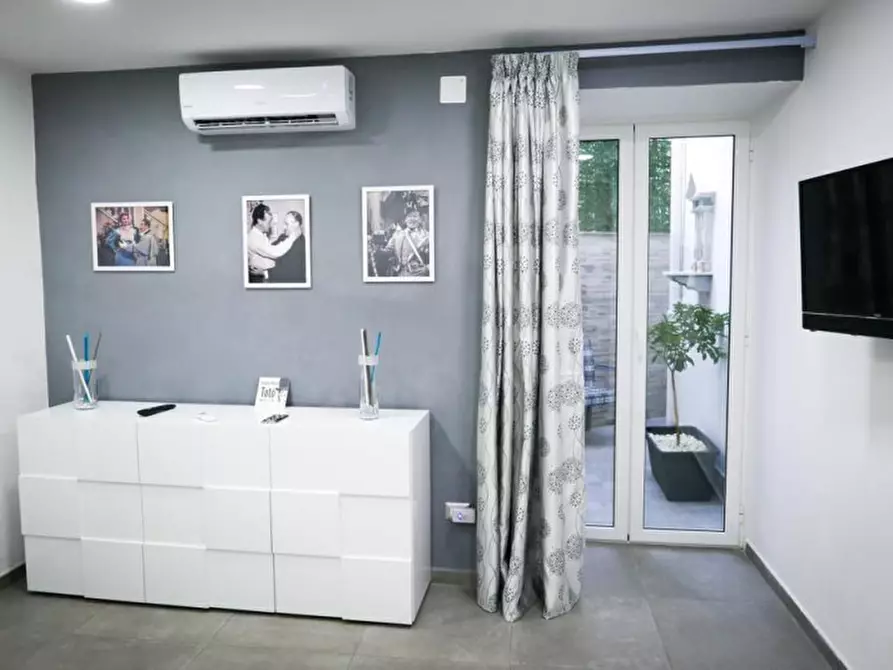 Immagine 3 di Camera in affitto  in Via Vincenzo de Monte, 27 a Napoli