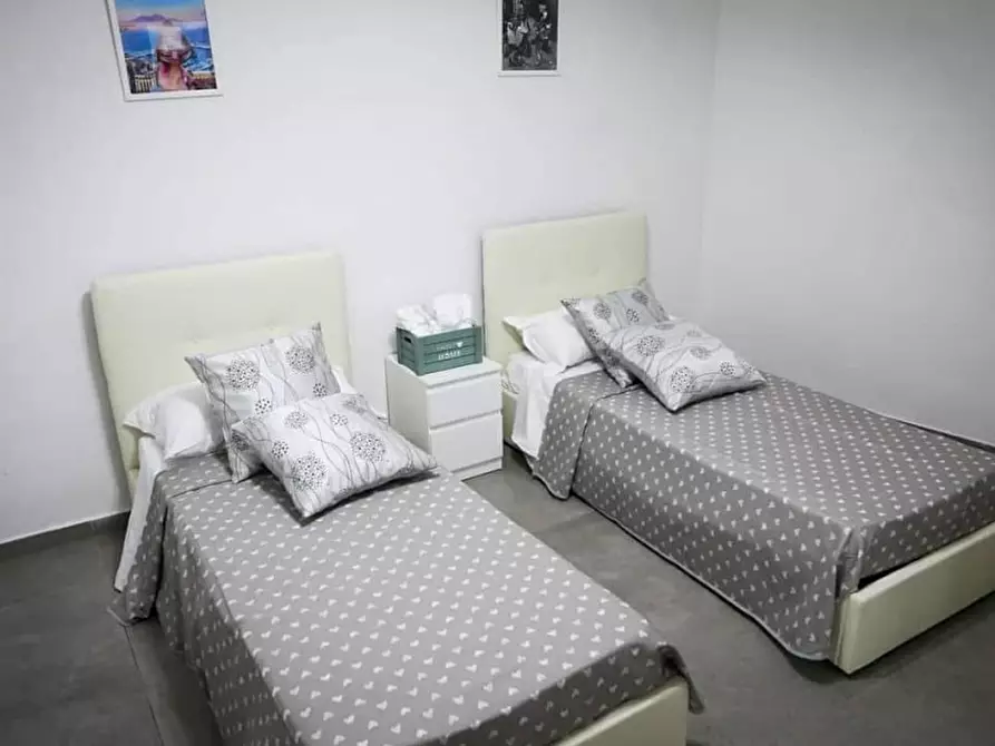 Immagine 21 di Camera in affitto  in Via Vincenzo de Monte, 27 a Napoli