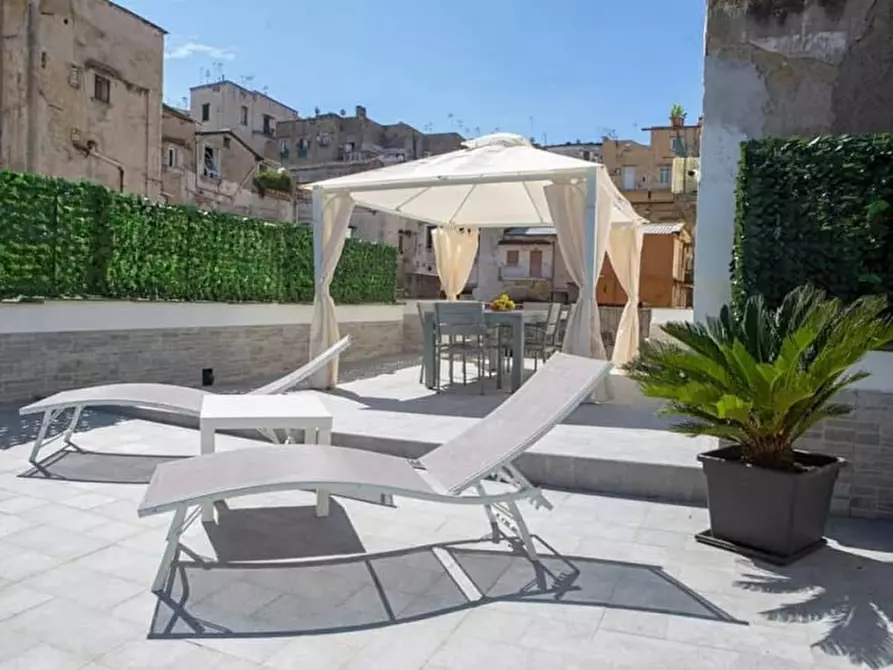 Immagine 22 di Camera in affitto  in Via Vincenzo de Monte, 27 a Napoli