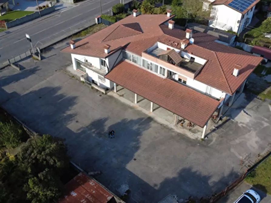 Immagine 5 di Negozio in vendita  in via trieste 111 a Gradisca D'isonzo