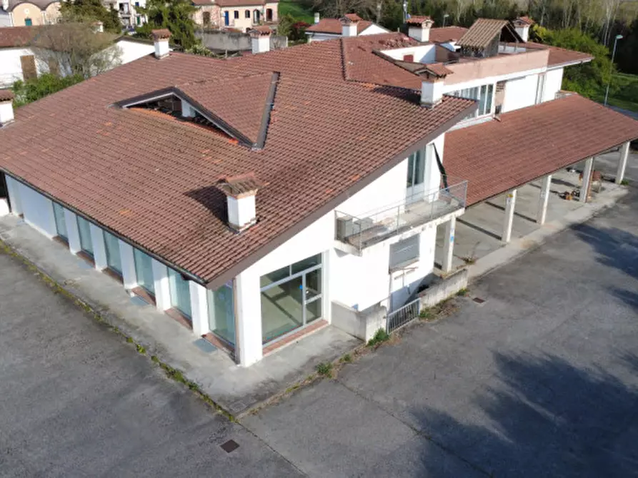 Immagine 9 di Negozio in vendita  in via trieste 111 a Gradisca D'isonzo
