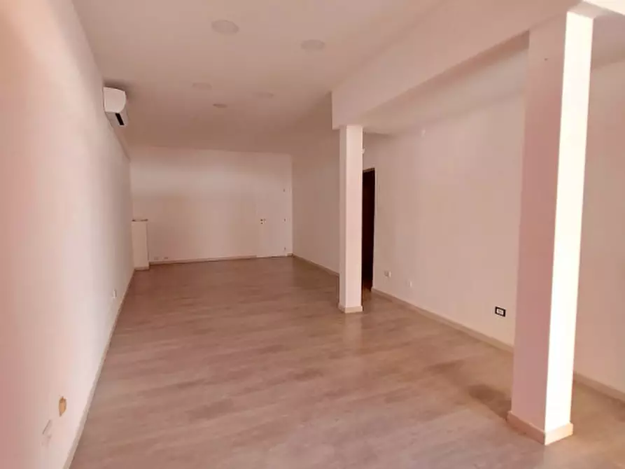 Immagine 3 di Negozio in affitto  a Piove Di Sacco