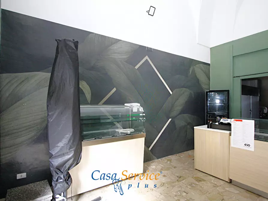 Immagine 8 di Attività commerciale in vendita  in Corso Roma a Gallipoli