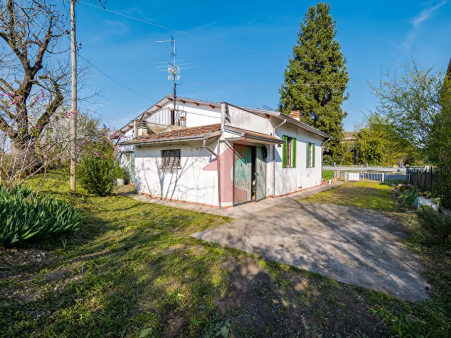 Immagine 29 di Villa in vendita  in strada sabbioni 32 a Fontanellato