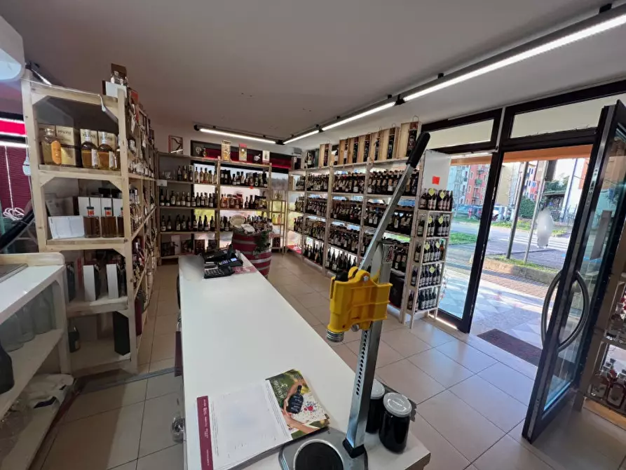 Immagine 4 di Negozio in vendita  in Via Cesare Battisti a Lonigo