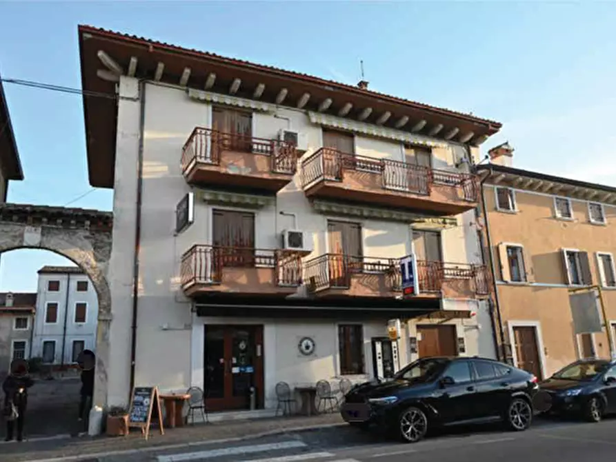 Immagine 1 di Casa indipendente in vendita  in Via Due Porte a Pastrengo