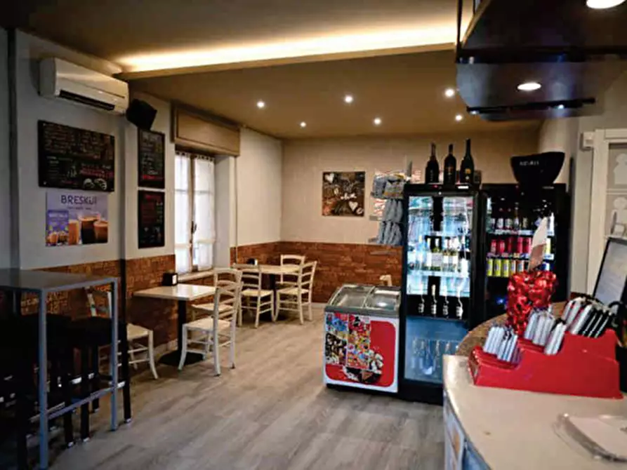 Immagine 6 di Casa indipendente in vendita  in Via Due Porte a Pastrengo